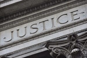 attaquer la mdph en justice