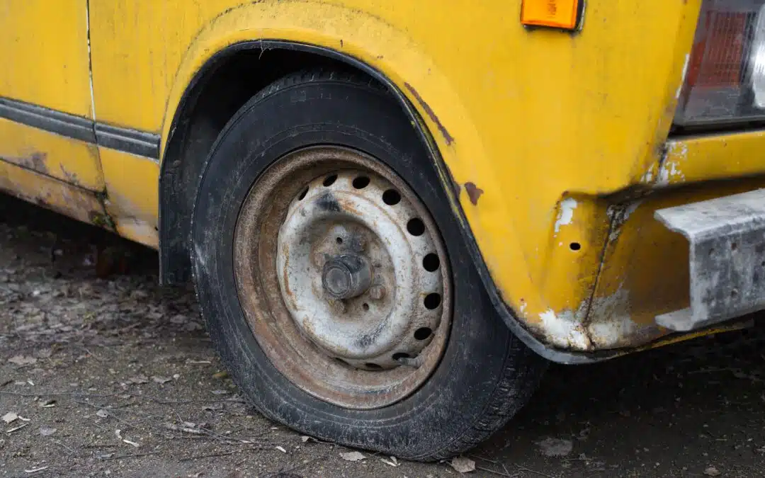 Voiture abandonnée chez le garagiste