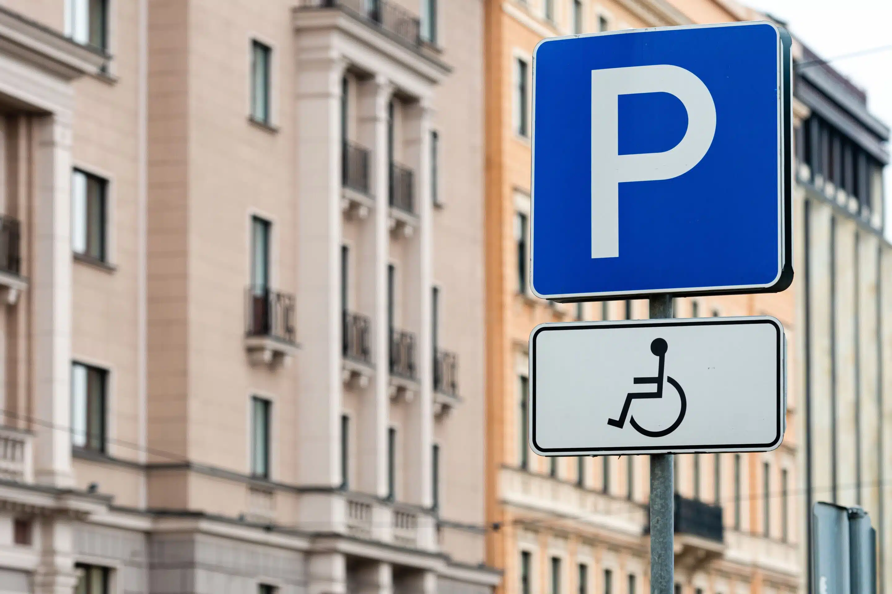 place de stationnement handicapé MDPH