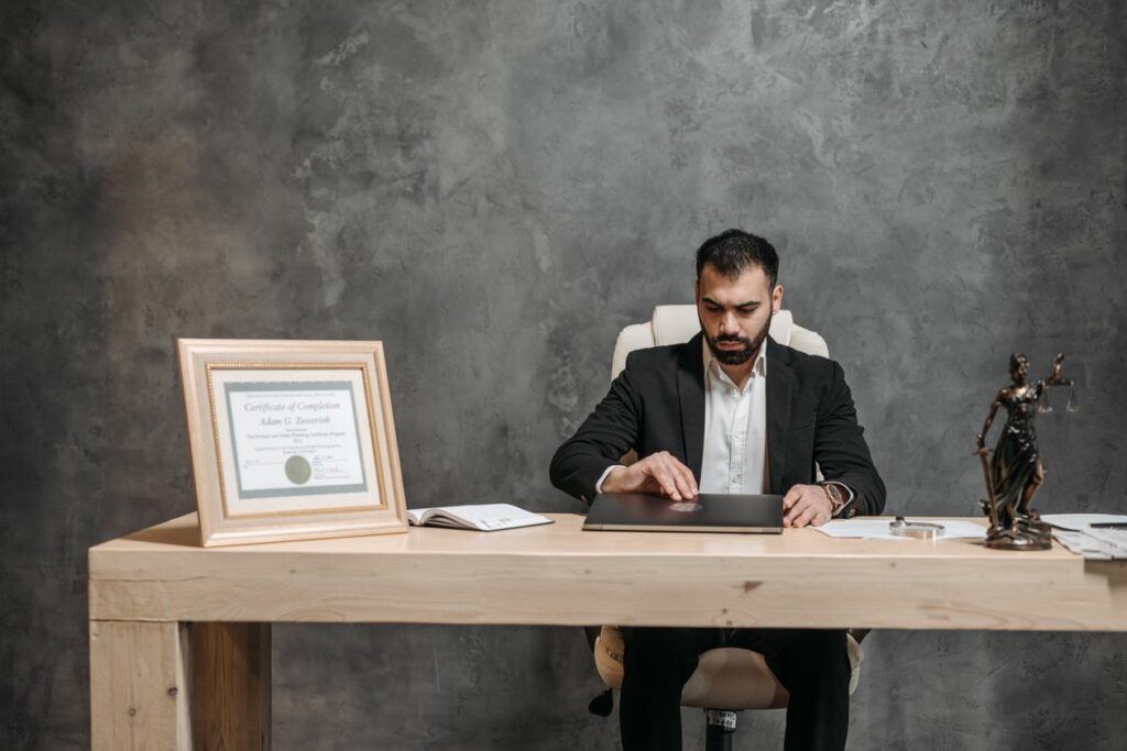 Un avocat d'affaires : c'est quoi ? 4 pexels photo 8112112
