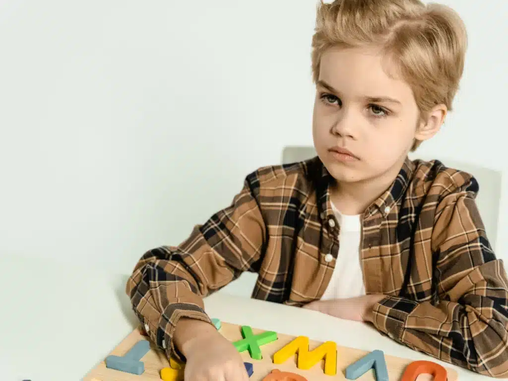 Refus d'AAH avec un syndrome d'Asperger : pourquoi et comment réagir 5 Enfant asperger recours mdph aah
